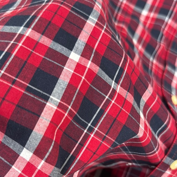 Chaps Men's Easy Care Red White Blue Plaid Button Up Shirt - Picture 6 of 8